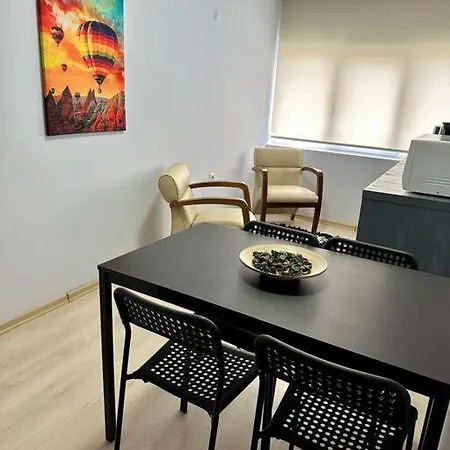 דירה Sehir Merkezinde Daire אנטליה